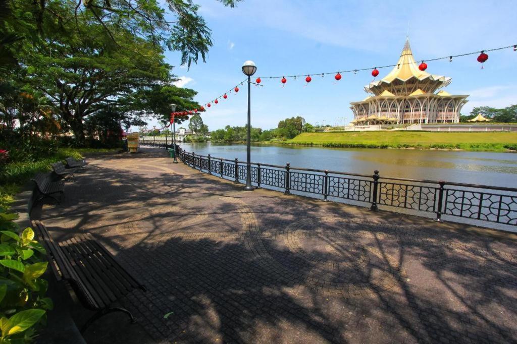 Koptel Budget Hotel Kuching Exterior photo