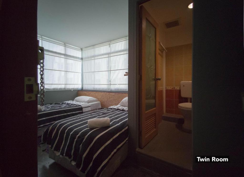Koptel Budget Hotel Kuching Exterior photo