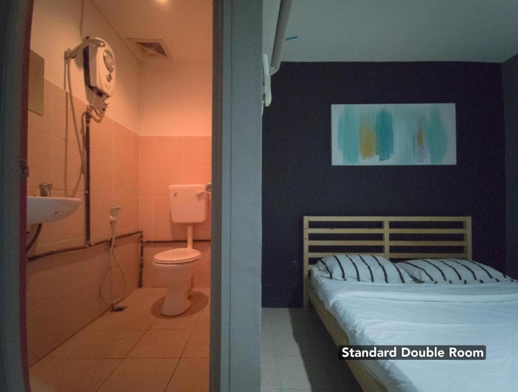 Koptel Budget Hotel Kuching Exterior photo
