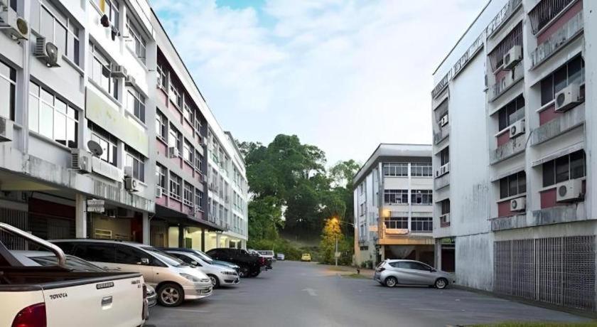 Koptel Budget Hotel Kuching Exterior photo